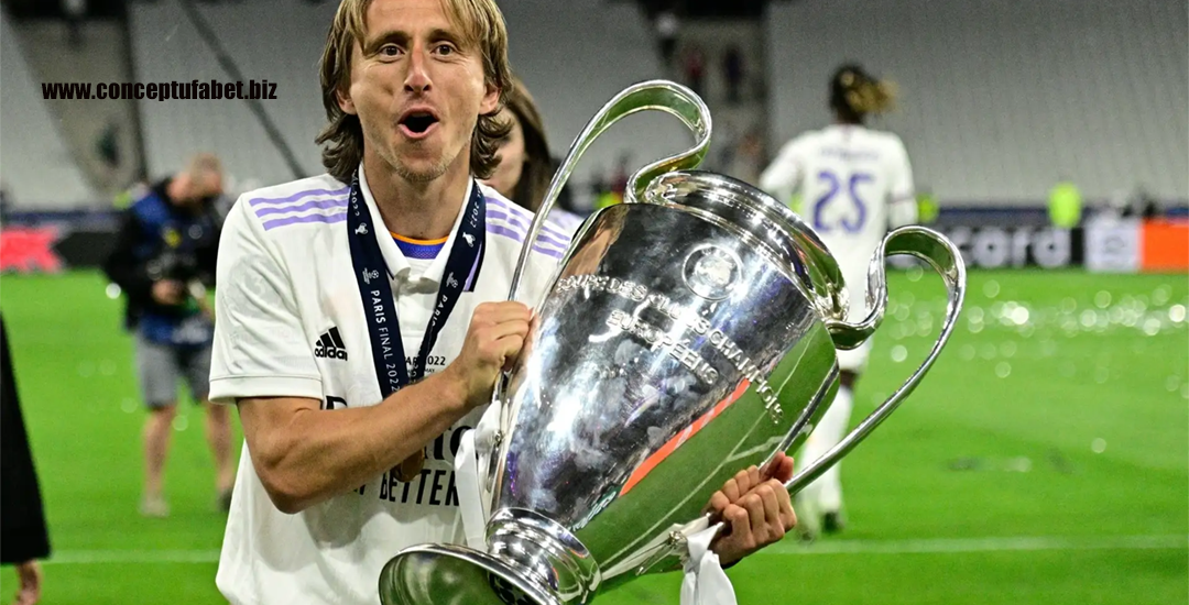 Luka Modrić Maestro Gelandang